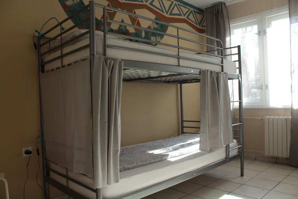 Park Hostal *