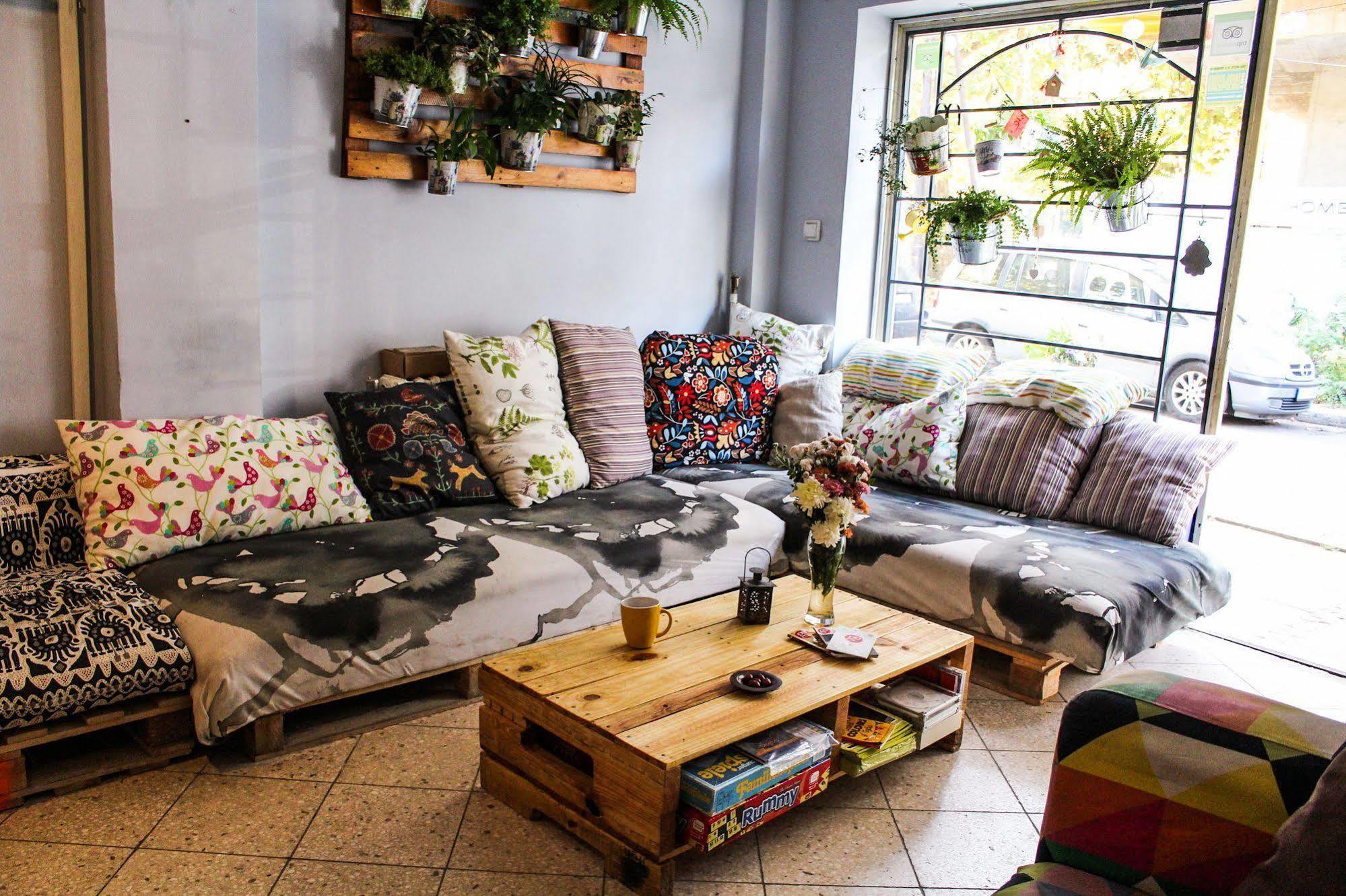Park Hostal *